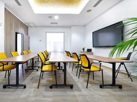 Design Plus BEX Hotel