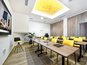 Design Plus BEX Hotel