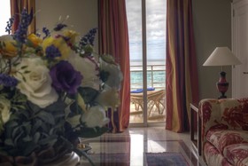 Bull Hotel Reina Isabel & Spa