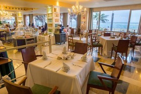 Bull Hotel Reina Isabel & Spa