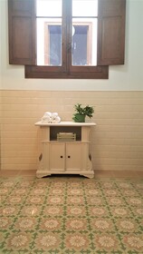 Los Canaritos Guest House