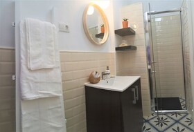 Los Canaritos Guest House