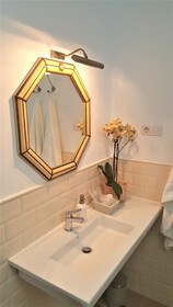 Los Canaritos Guest House