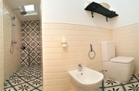 Los Canaritos Guest House