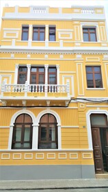 Los Canaritos Guest House