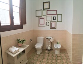 Los Canaritos Guest House