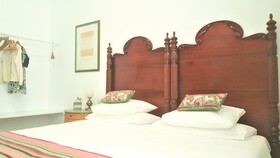 Los Canaritos Guest House