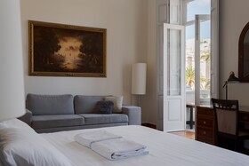 Santa Ana Suite & Rooms