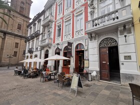 Santa Ana Suite & Rooms