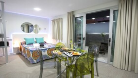 Valentina Beach Apartments & Suites