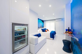 Wavia Hotel - Adults Only