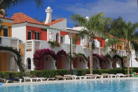 Bungalows Cordial Green Golf