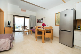 Serinity Amadores Apartments