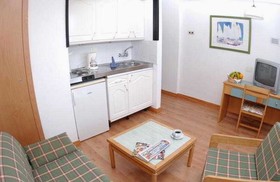 Aparthotel Green Field