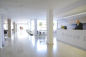 Akeah Broncemar Maspalomas