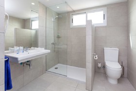 Akeah Broncemar Maspalomas