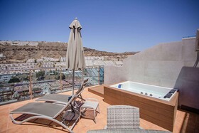 Servatur Casablanca Suites & Spa