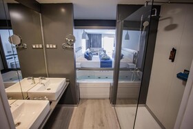 Servatur Casablanca Suites & Spa