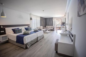 Servatur Casablanca Suites & Spa