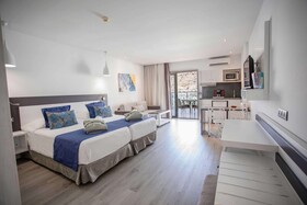 Servatur Casablanca Suites & Spa