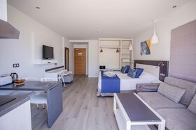 Servatur Casablanca Suites & Spa