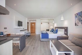 Servatur Casablanca Suites & Spa