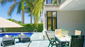 Sunshine Beach Villas