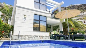 Sunshine Beach Villas