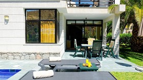 Sunshine Beach Villas