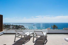 Altos de la Gloria Beach Apartments