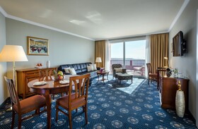 Casa León Royal Retreat