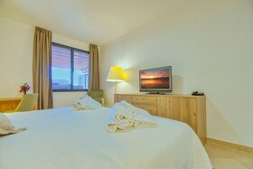 Casa León Royal Retreat