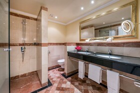 Casa León Royal Retreat