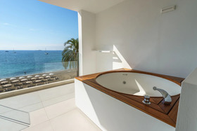 One Ibiza Suites