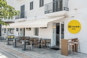 Ryans La Marina