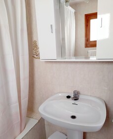 Es Puet Blanc By Flats Friends