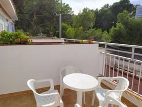 Es Puet Blanc By Flats Friends