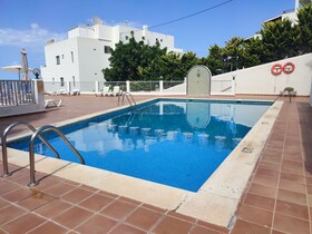 Es Puet Blanc By Flats Friends