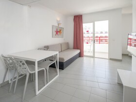 Coral Star Apartments