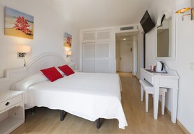 Coral Star Apartments