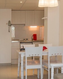 Coral Star Apartments