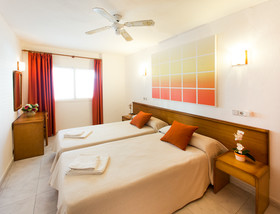 Apartamentos Oasis Sa Tanca