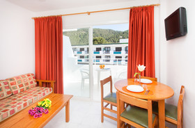 Apartamentos Oasis Sa Tanca