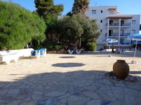 Benet Los Pinares Apartments