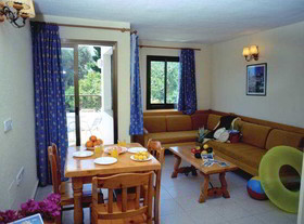 Apartamentos Casa Luis by Invisa