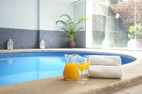 Tropic Garden Hotel & Apartments