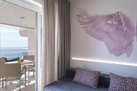 Tropic Garden Hotel & Apartments