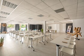 Tropic Garden Hotel & Apartments