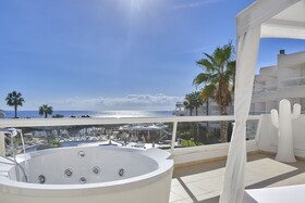 Tropic Garden Hotel & Apartments