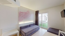 Tropic Garden Hotel & Apartments